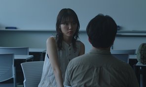 『よそ者の会（2023）』場面画像1