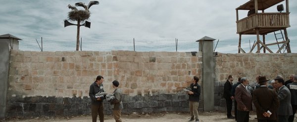 『アメリカッチ コウノトリと幸せな食卓』場面画像1